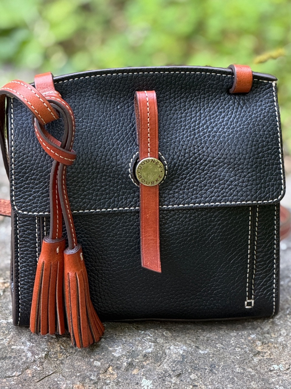 Dooney & Bourke Pebble Leather Crossbody Bag Black British Leather Interior